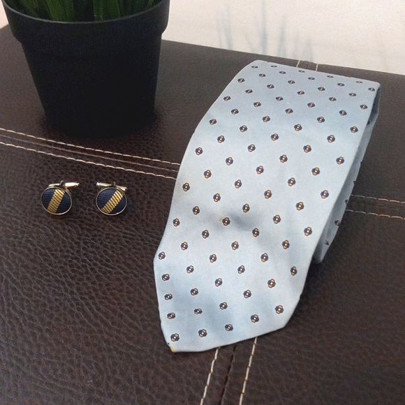 Christian Dior tie - Picture 2 of 10